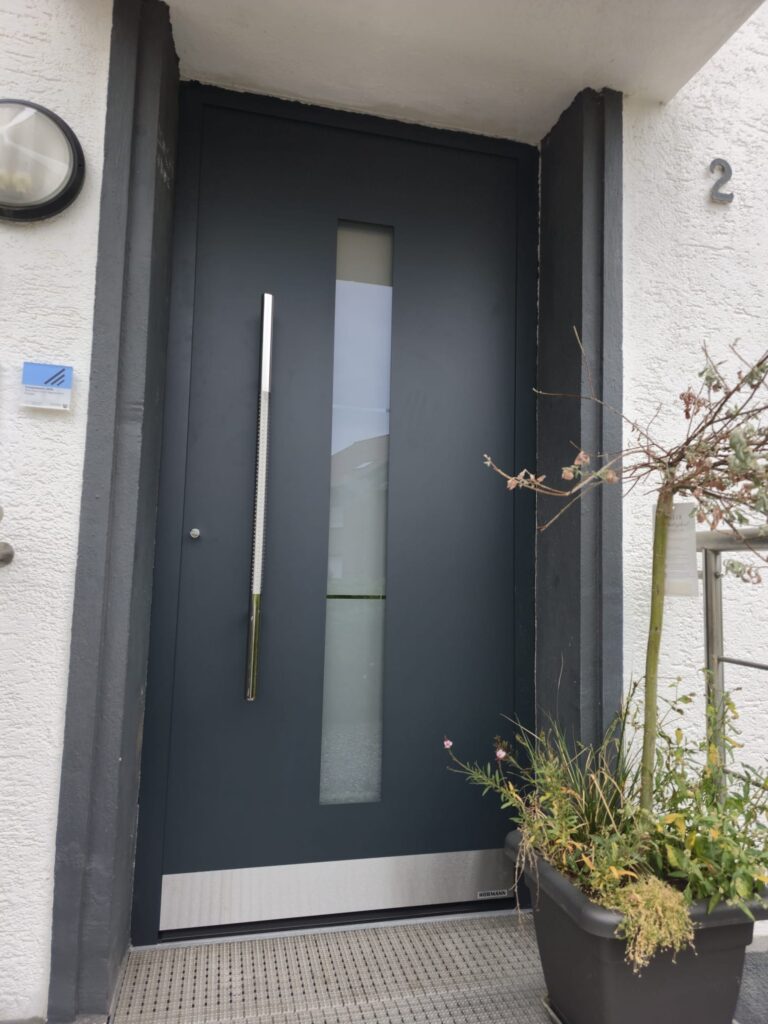 Moderne Haustür für Privatkunden